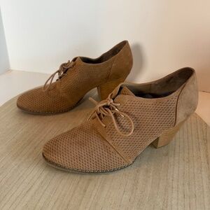 Dr. Scholl’s Women’s Suede Lace-Up Heeled Oxford Shoes Tan Brown US 10M